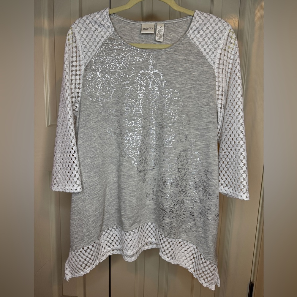 Chico's Gray and White Tunic Top